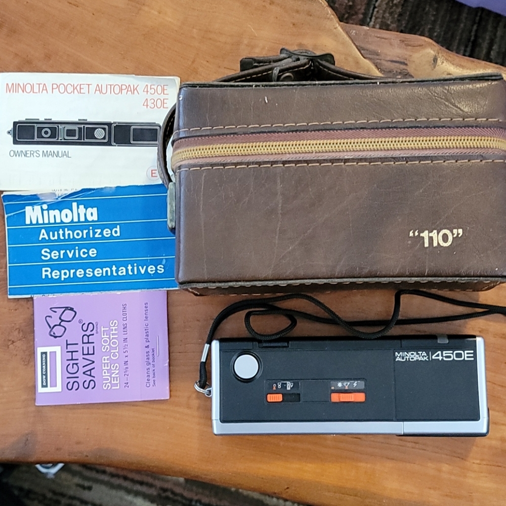 Minolta Autopak 450E 110 Vintage, Camera, Case & Manual